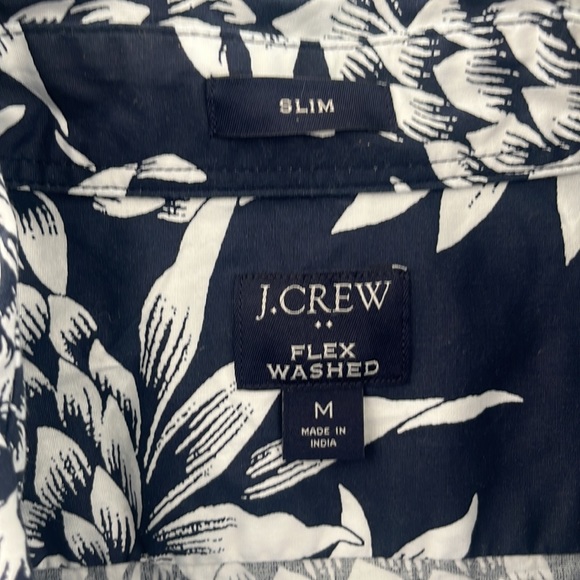 Men’s J. Crew button up Hawaiian pattern shirt - Picture 3 of 3